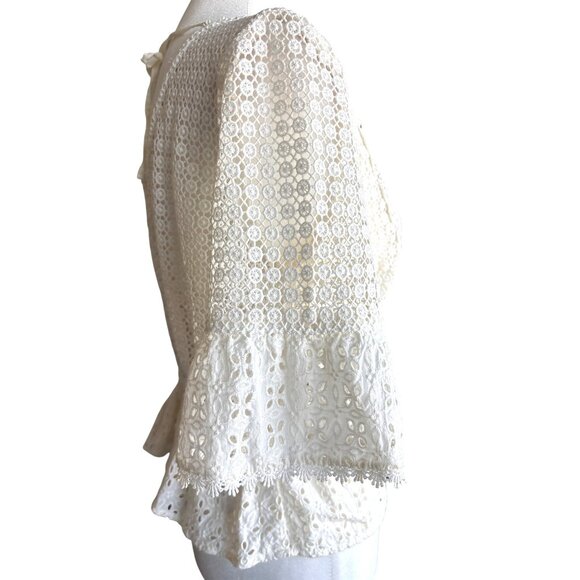 Abercrombie and Fitch Size Small White Crochet Eyelet Cropped Top Shirt Blouse - Picture 6 of 10